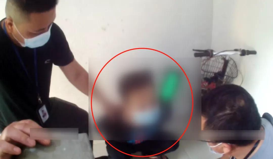 DJ梦尚未实现？南海一男子穿名牌开豪车到酒吧偷打碟机