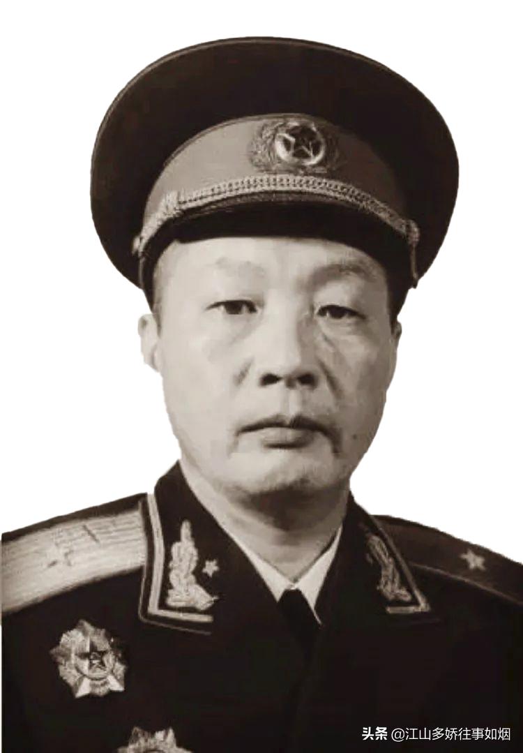 飞夺泸定桥是哪个军长指挥的,指挥红军夺取泸定桥的团长