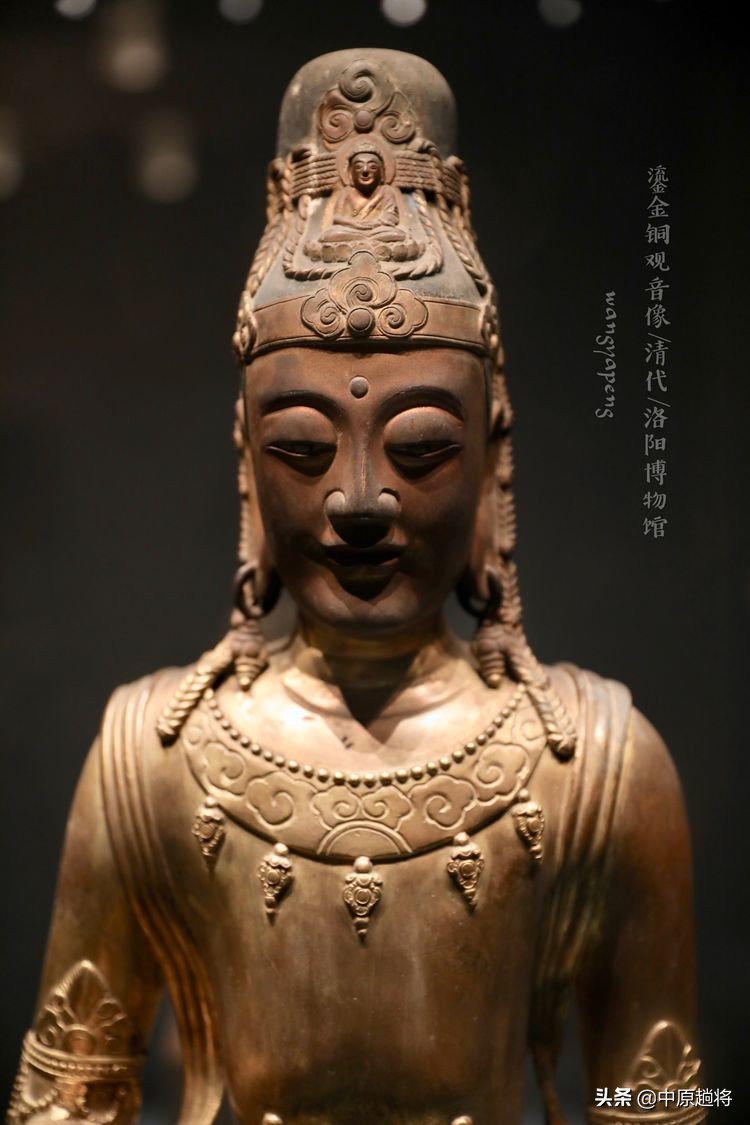 洛阳博物馆专门为二十多件珍宝成立了一个展馆