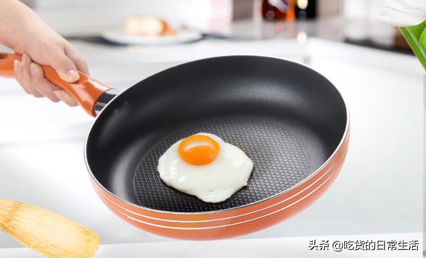 花后不粘锅使用一年多开始粘锅了,不粘锅怎么弄才不会粘锅