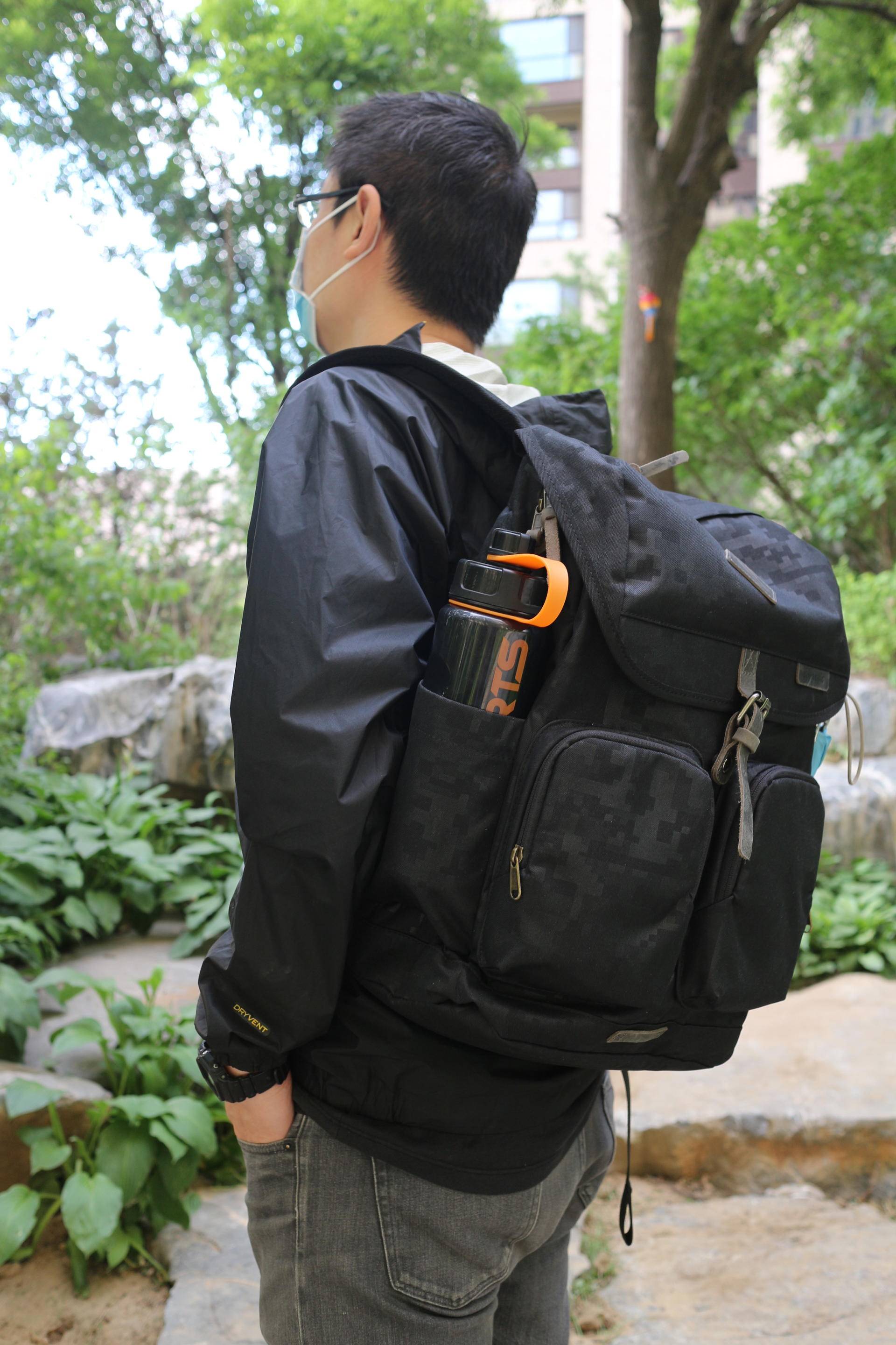 旅行超帅双肩包,tomtoc双肩包测评