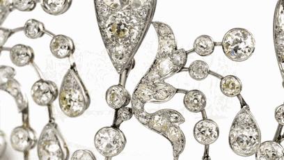 工资5000买多贵的衣服,工资5000买什么汽车