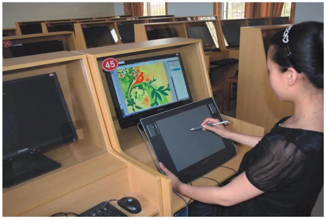 只争朝夕,不负韶华——开封市信息工程学校线上巡礼