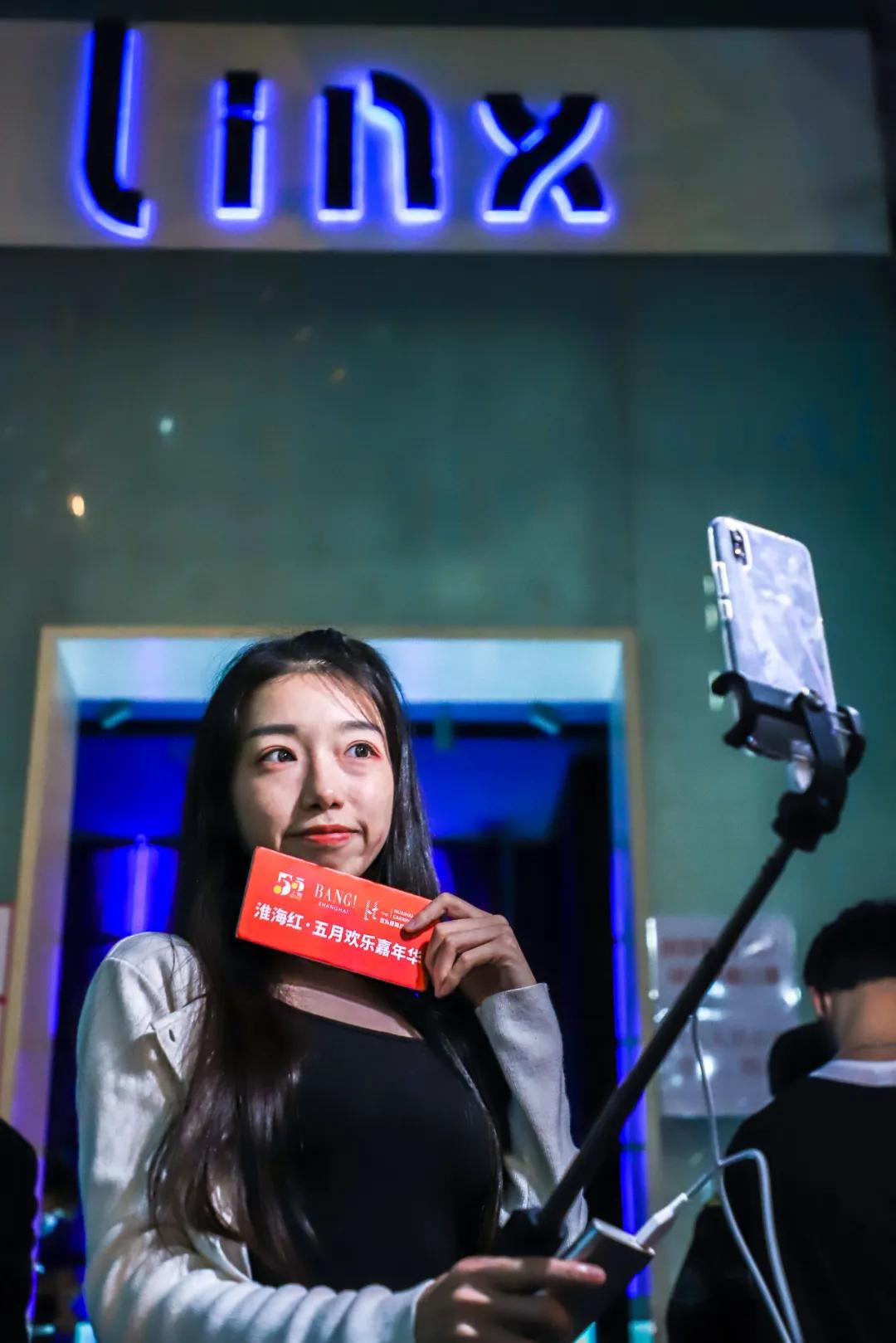 淮海路“红牌”倾城出动,回顾TA的精彩8小时