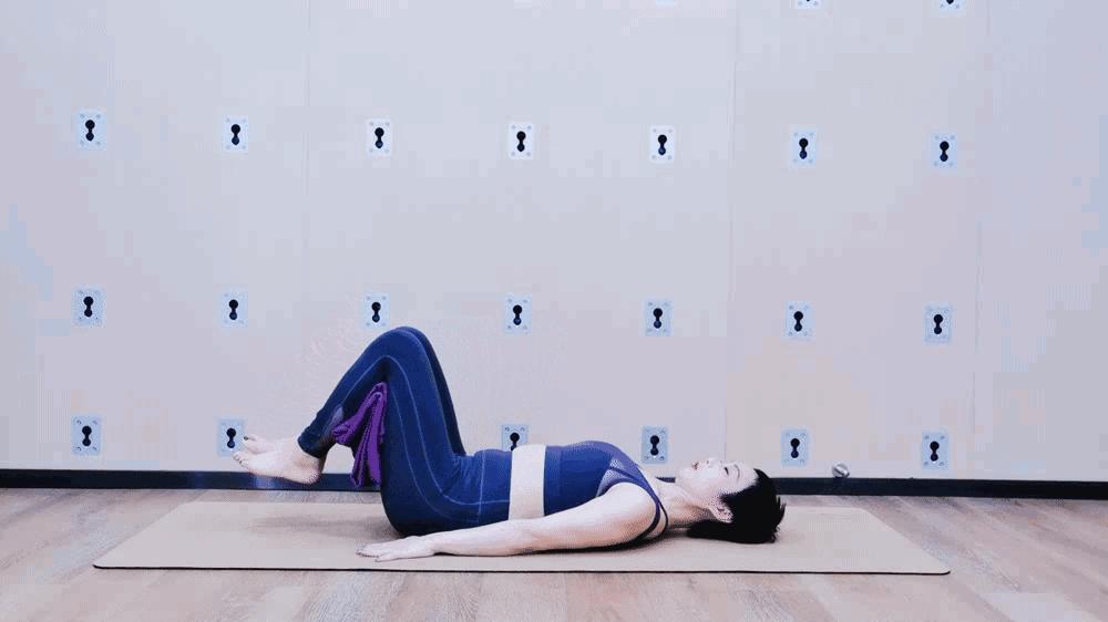 卷腹收腹瘦腰动作加长版,瘦肚子腰上赘肉最有效的方法卷腹