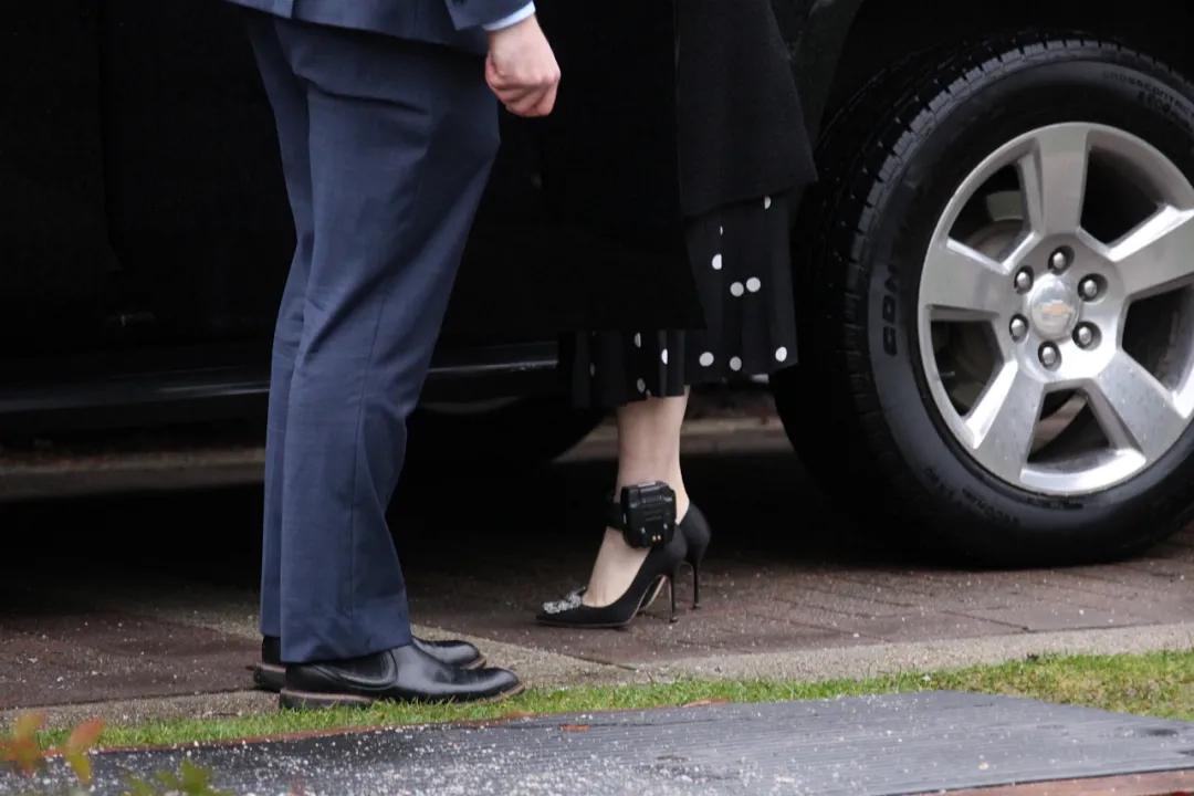 *智英黎**身负重罪仍获释，凭什么？