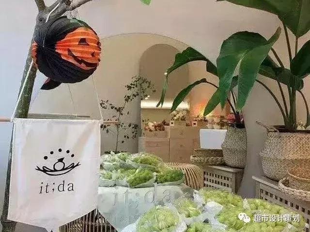 一组超市陈列图,超市肉品区陈列与摆放