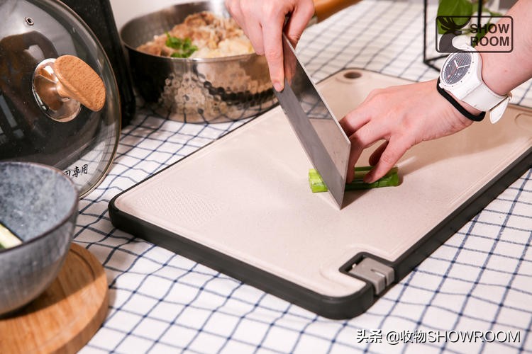切菜板刚买回来要怎样做,刚买的切菜板需要做哪些
