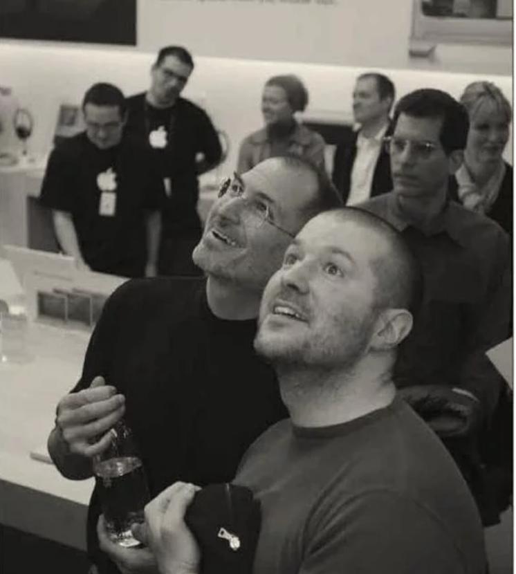 库克抛售苹果股票后的钱都干嘛了,苹果ceo库克抛售股票意味着什么