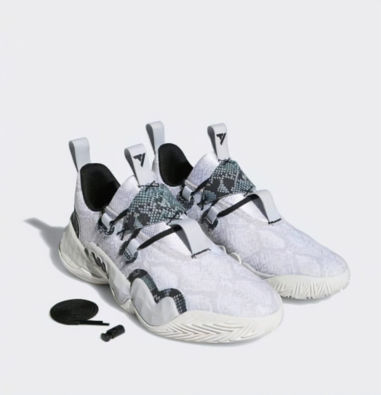 一周打三次球外场篮球鞋耐克,阿迪达斯一周鞋