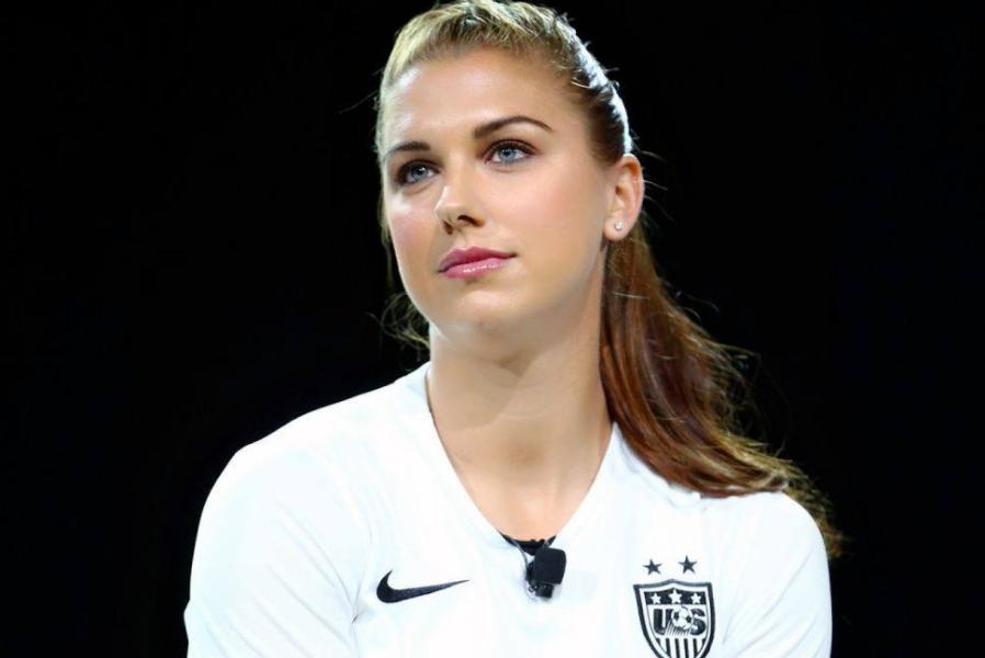 欧美足球女明星高颜值,欧美足球女运动员写真