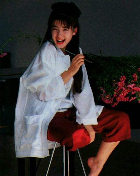 美女日推写真之日本小姐姐比美