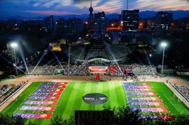 羡慕不如自省国内校园联赛频遭误读谁该担责?不谈热爱何来强大