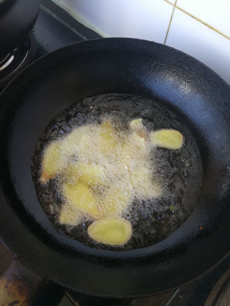 有熬好的卤汁怎么卤鸡腿,自家卤五香老卤汁怎么做鸡腿好吃