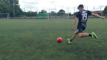 怎样练成c罗的球风,怎么练成c罗一样的背肌