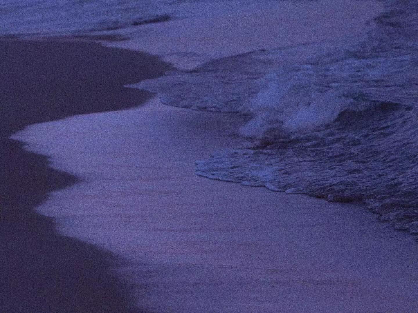 孤独且清醒的文案,人间清醒的高级感小众文案