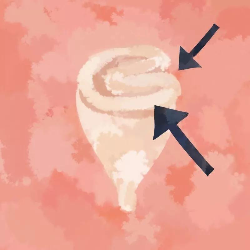 夜光杯和卫生巾哪个好,卫生巾和月亮杯利弊