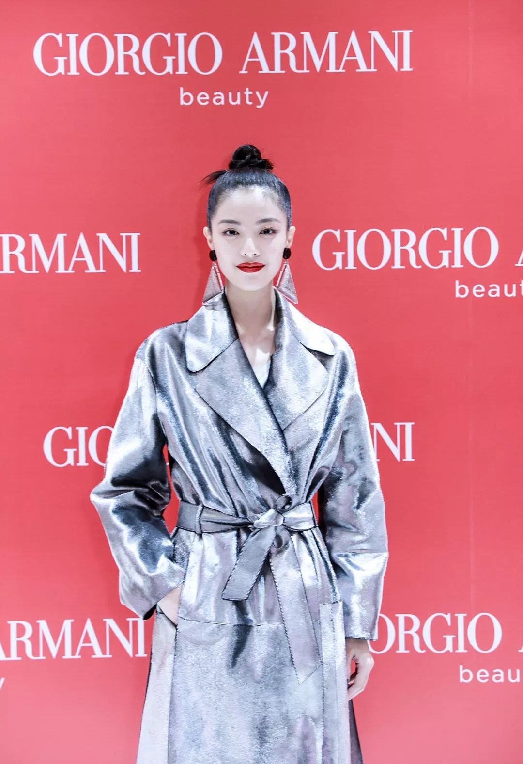 杨幂李宇春汤唯帅到飞起上热搜,殷桃高圆圆李宇春汤唯