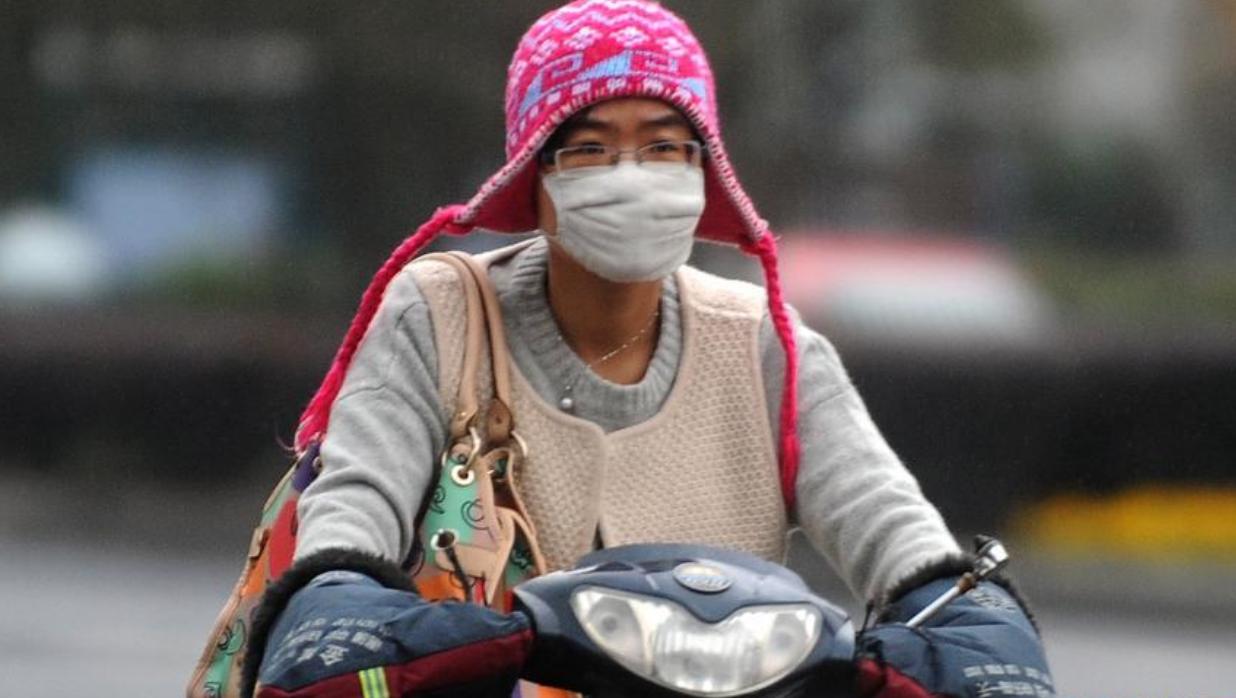 为什么日本人一年四季都穿袜子,日本人睡觉穿什么样的袜子