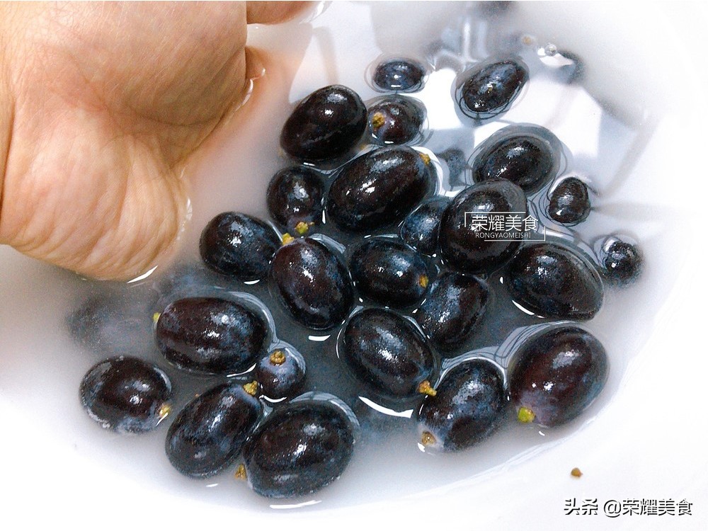 提子无籽怎么洗,提子用盐水洗