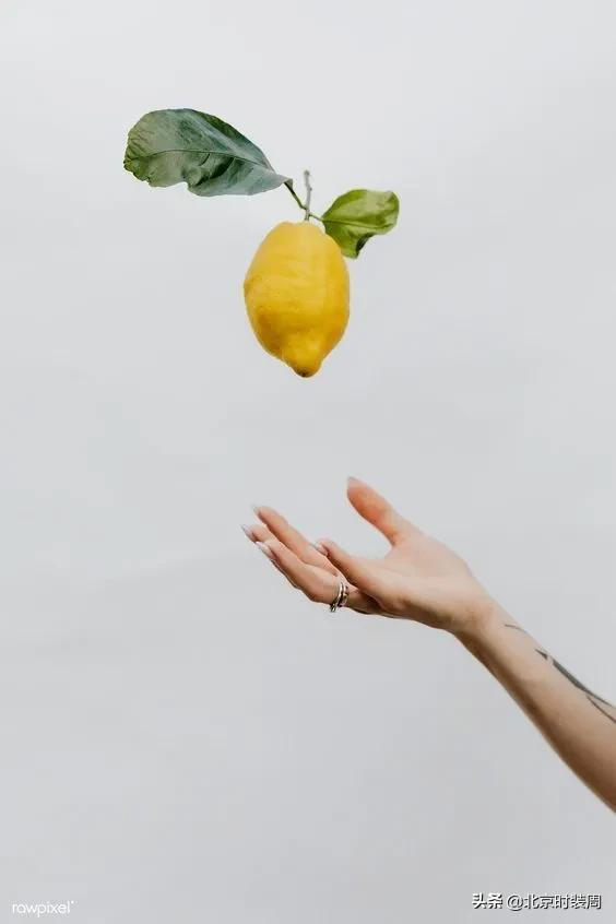 pantone公布的2020流行色,pantone发布2016流行色