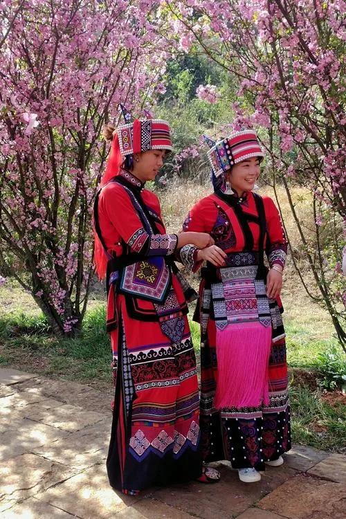 云南少数民族称呼男女的方言,云南少数民族服饰叫啥名