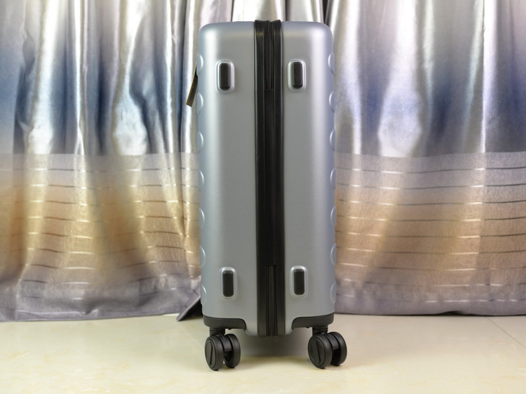 90分七道杠旅行箱体验：商旅两用，推拉更轻松