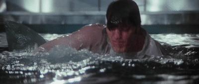 007大钢牙视频,007大钢牙咬死鲨鱼