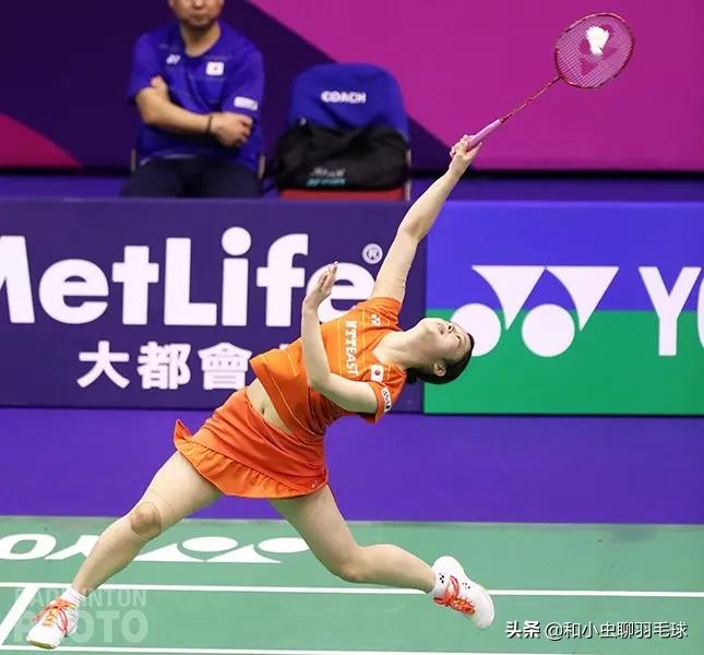 羽毛球高远球的规范动作视频,高远球关键点