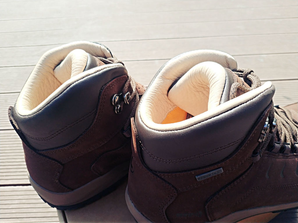 遨游仕l1登山鞋,bounce遨游仕t1b登山鞋户外测评