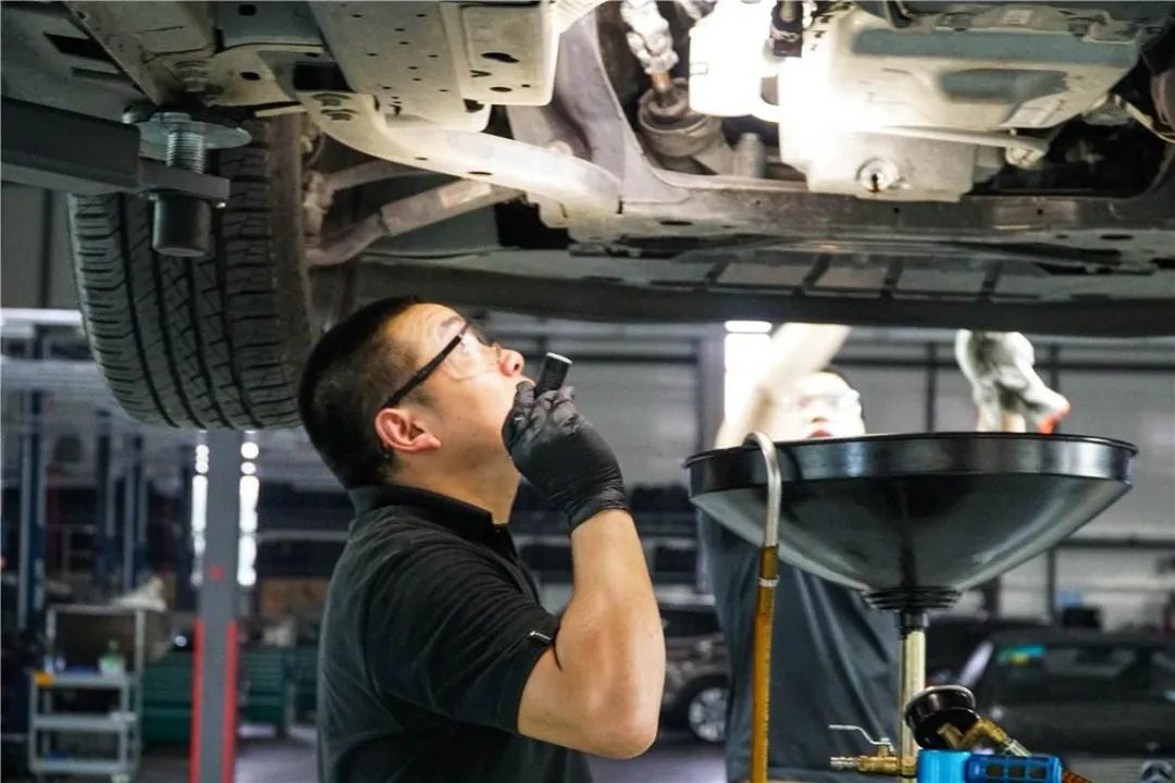 车子钢板越厚就越安全吗,汽车钢板的厚度和安全性