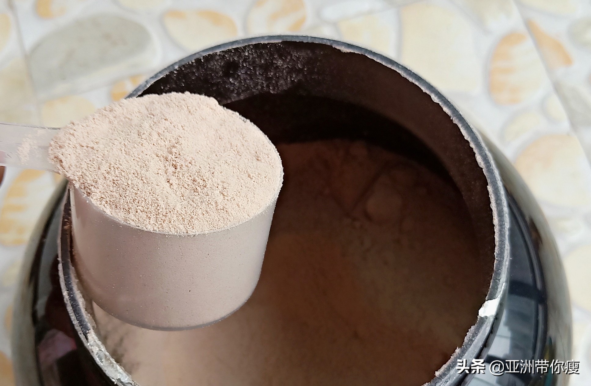 健身补剂只喝蛋白粉,新手健身怎么选择蛋白粉