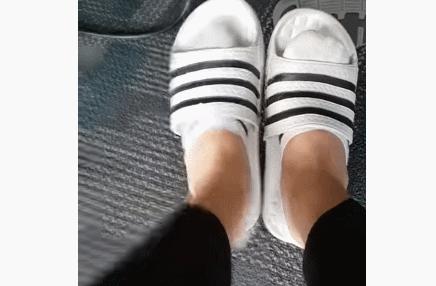 韩国人喜欢穿三条杠拖鞋吗,韩国人喜欢三线拖鞋吗