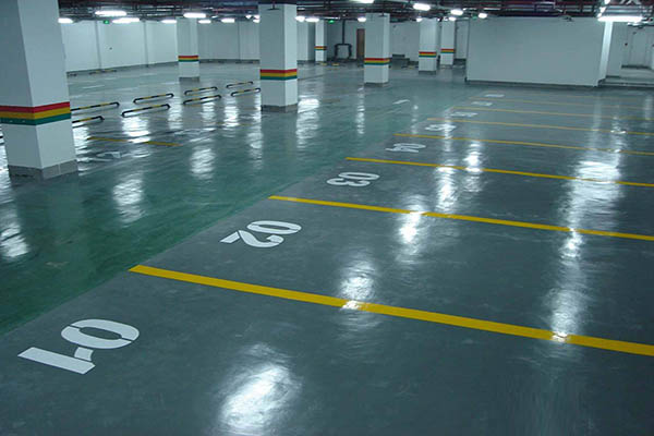 生产环氧地坪漆公司有毒吗,车库地面环氧地坪漆有毒吗