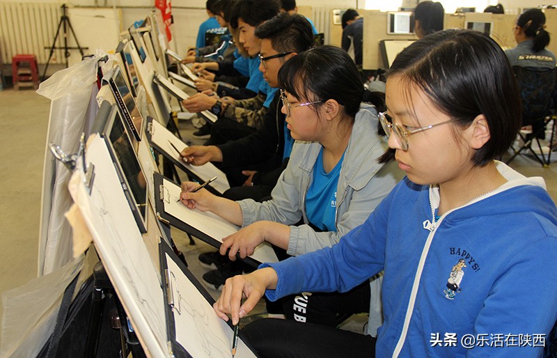 零基础美术生能逆袭上心仪的理想大学？西安丹青易考，了解一下