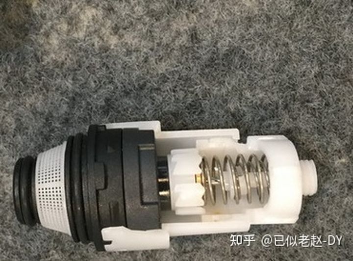 燃气热水器恒温花洒忽冷忽热,洗澡水忽冷忽热你还会继续洗吗
