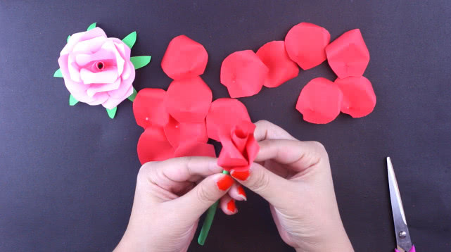 手残*党**也能学会的玫瑰花折纸，情人节送给女神惊喜，手工折纸详解