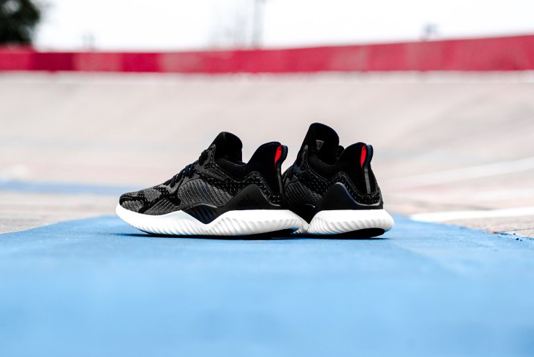 入手第一双鞋男,现在适合入手的男鞋