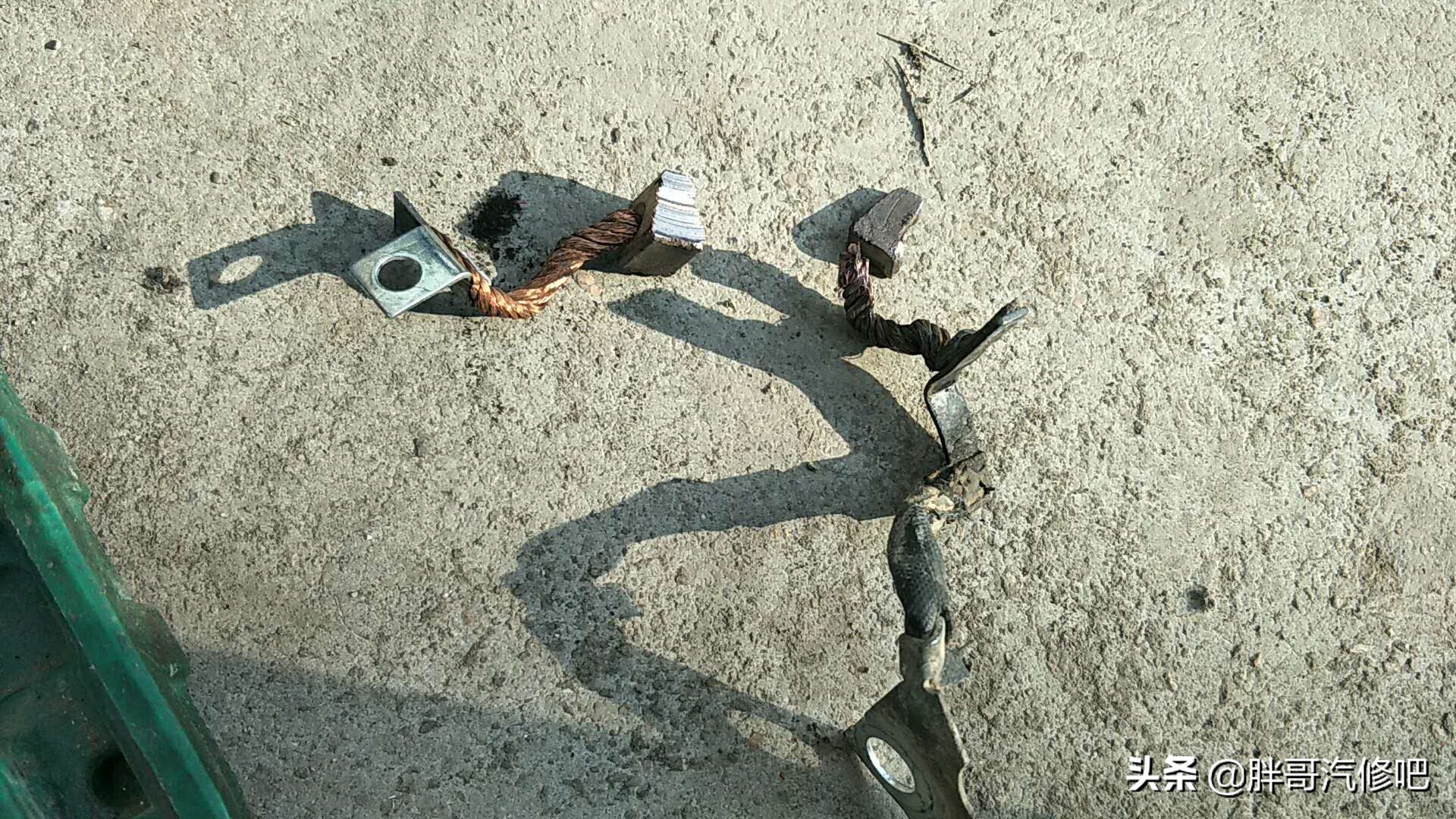 别克凯越更换起动机碳刷教程,凯越起动机马达更换碳刷图解