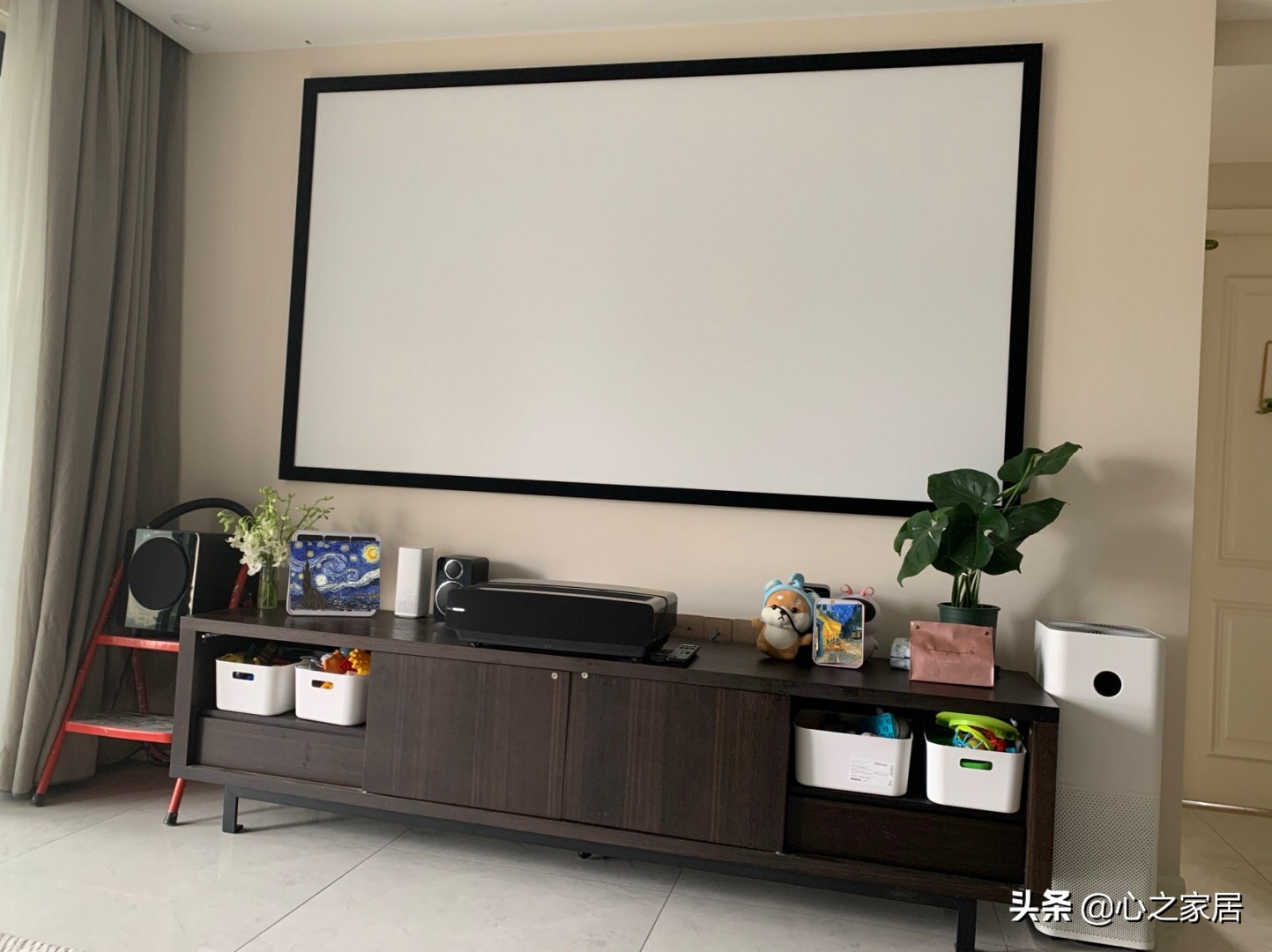 85平方二室一厅背景墙,85寸电视背景墙设计不嵌入