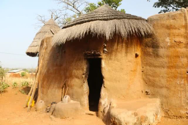 真狂野！10种土房子里的原味非洲