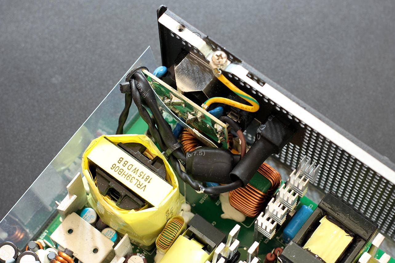 安钛克hcg650w电源评测,眼光一定要长远