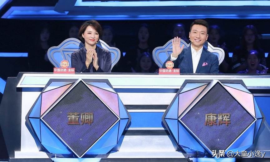 众明星对谢娜主持评价差异大,谢娜和董卿同台是什么节目