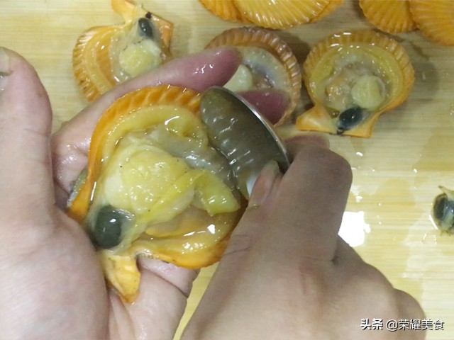 速冻的粉丝蒜蓉蒸扇贝蒸几分钟熟,蒜蓉蒸扇贝最正宗的做法视频