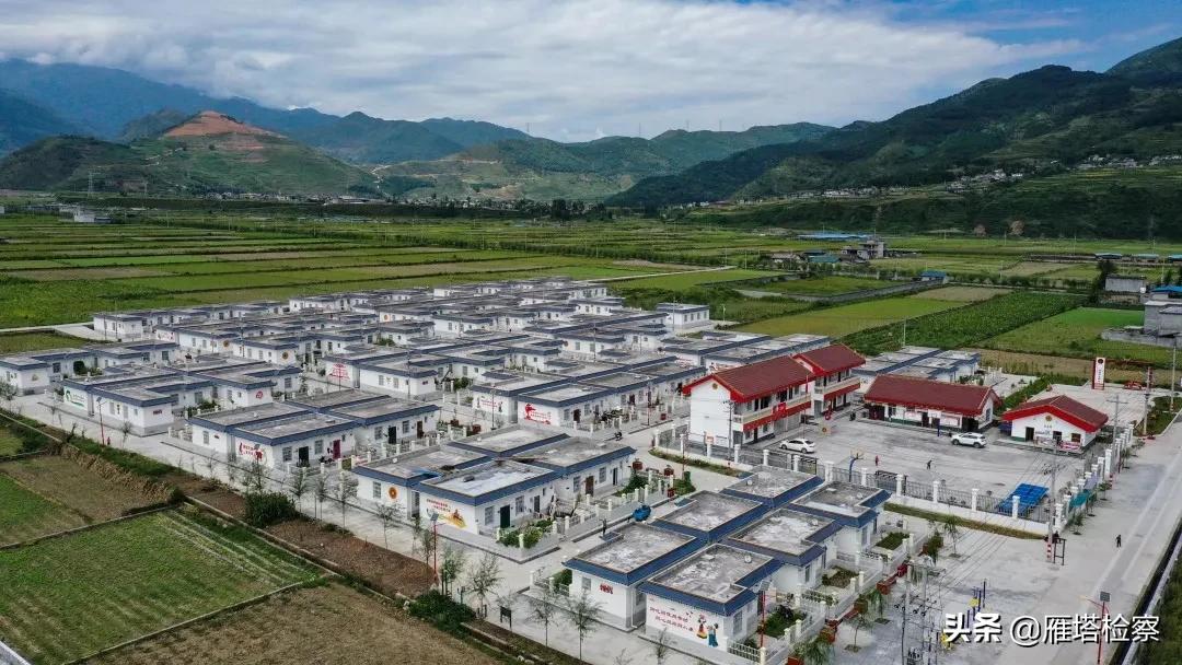 回顾脱贫攻坚波澜壮阔的伟大历程,彪炳史册的伟大奇迹全文