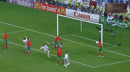 武磊压哨绝杀国足获12强赛首胜,武磊读秒进球