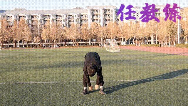 足球绕杆中考标准动作视频示范,体育中考足球绕杆周训练计划