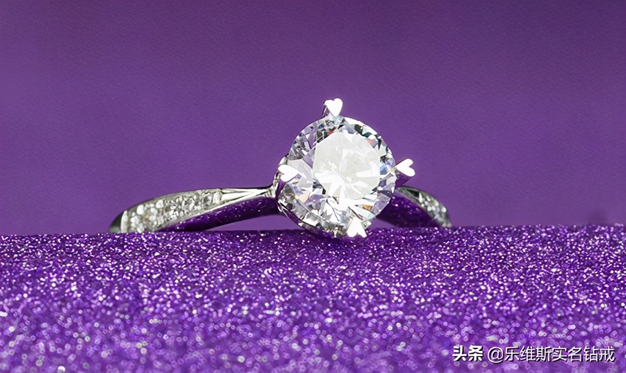 如何挑选钻戒,怎样挑选钻戒比较合适呢