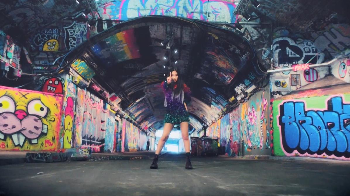 珍妮jennie美国综艺服装,珍妮jenniesolomv图片