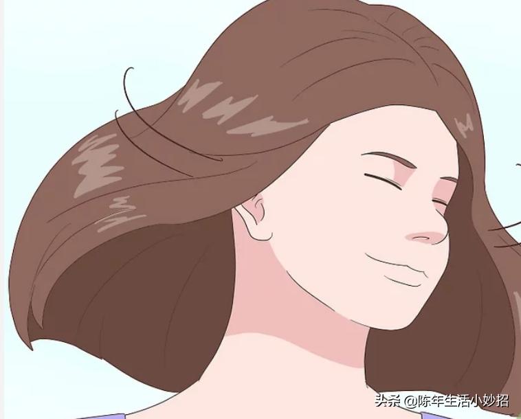 如何在家自己修剪头发,理发师教你自己在家修剪头发视频